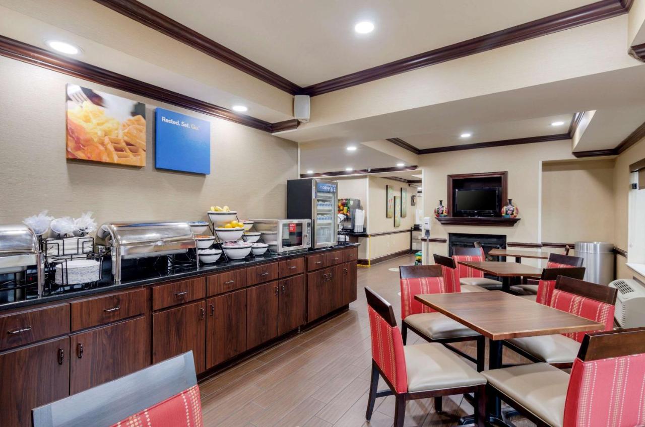 Comfort Inn & Suites Hillsville I-77 Buitenkant foto