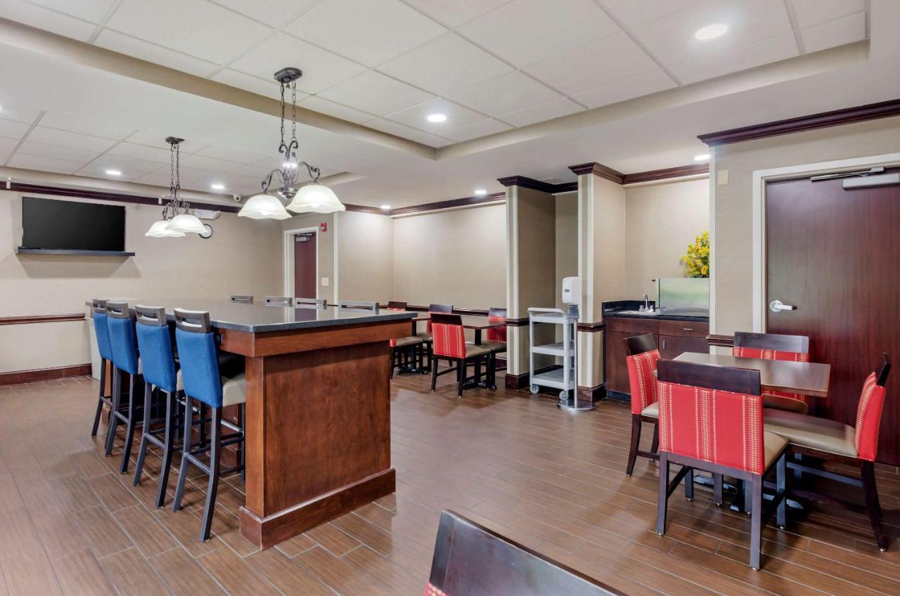 Comfort Inn & Suites Hillsville I-77 Buitenkant foto