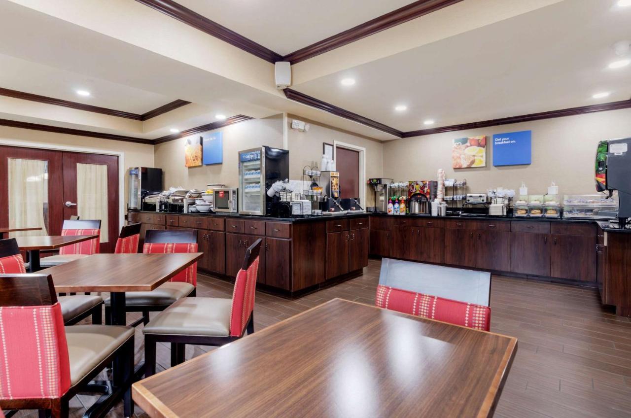 Comfort Inn & Suites Hillsville I-77 Buitenkant foto