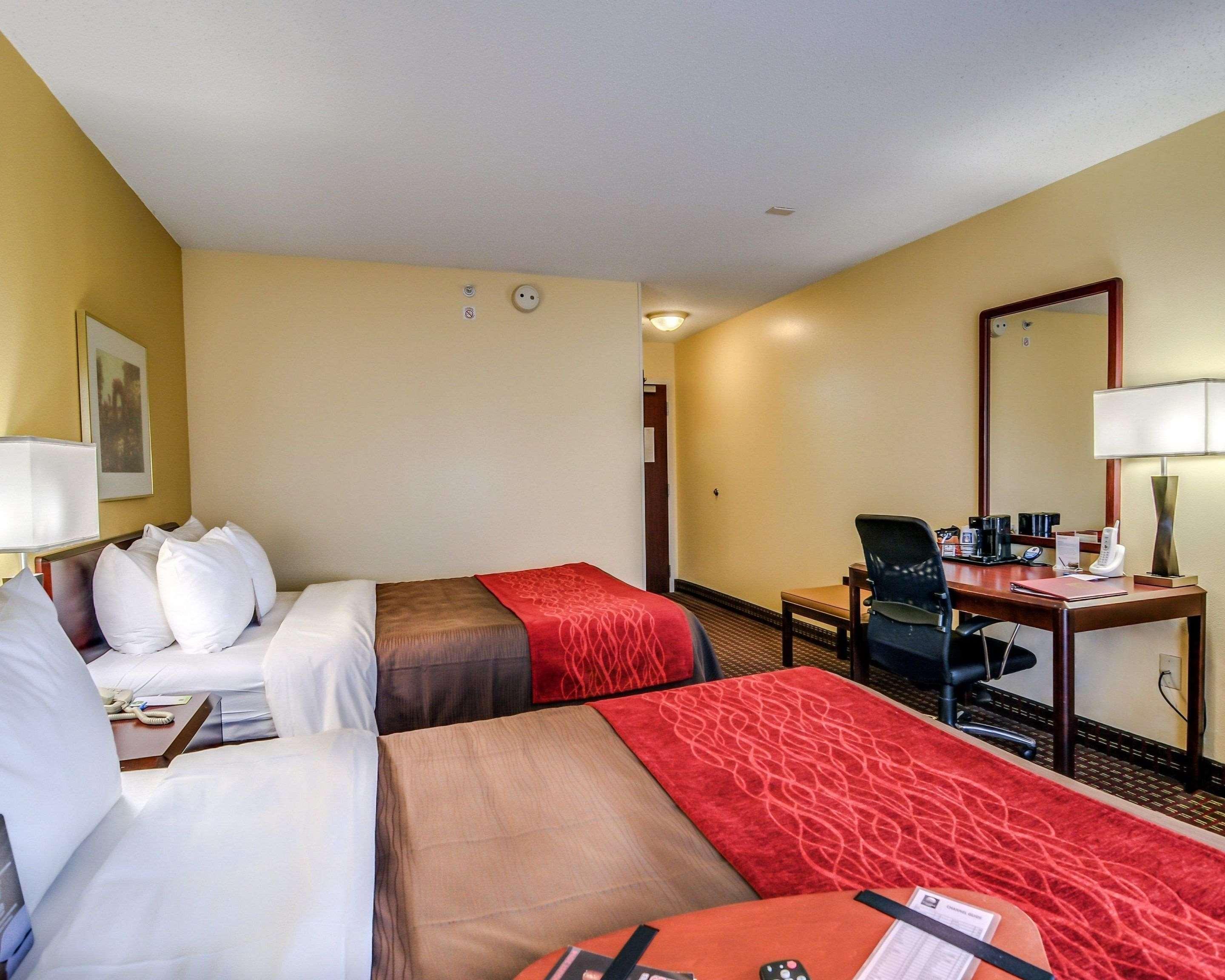 Comfort Inn & Suites Hillsville I-77 Buitenkant foto