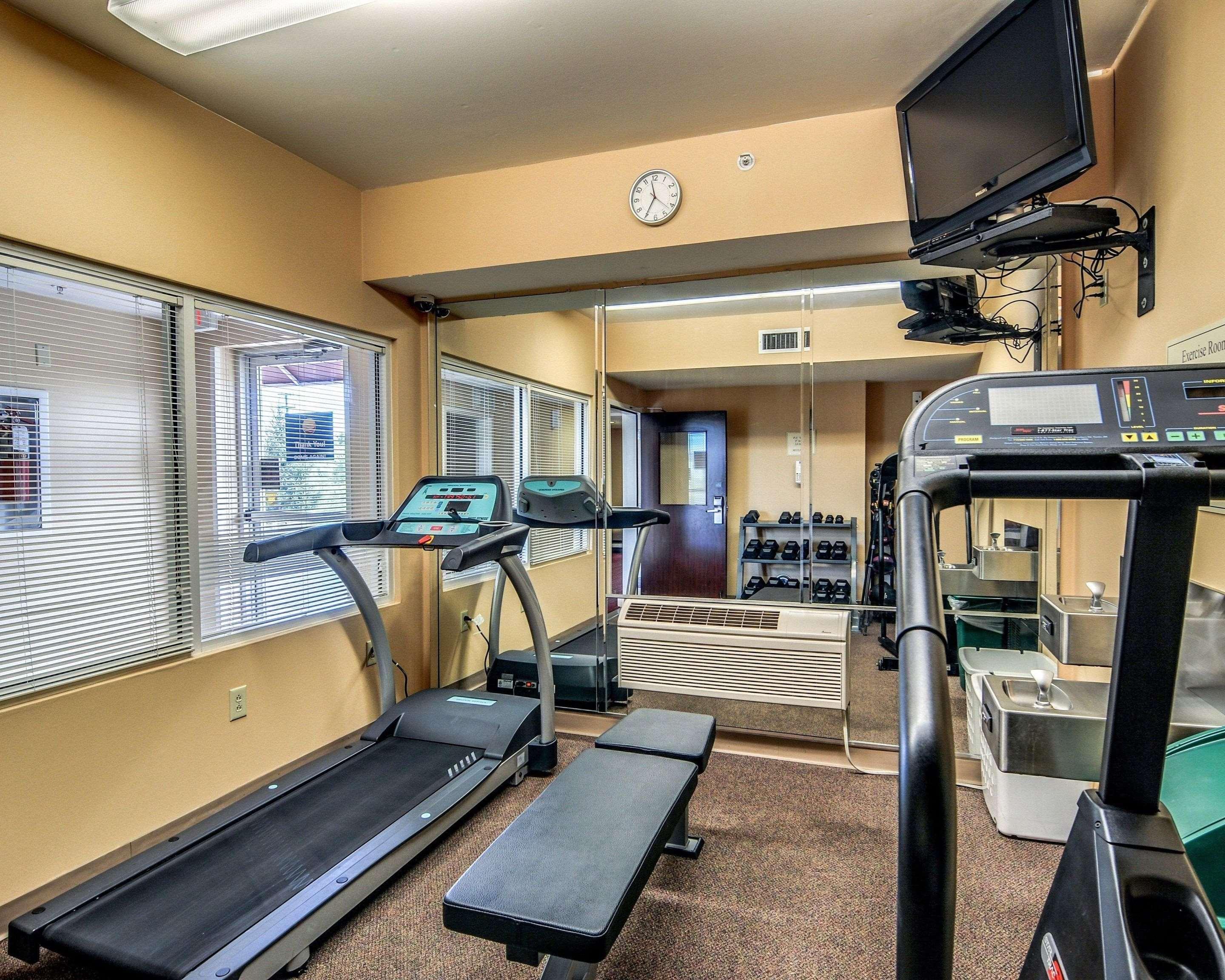 Comfort Inn & Suites Hillsville I-77 Buitenkant foto